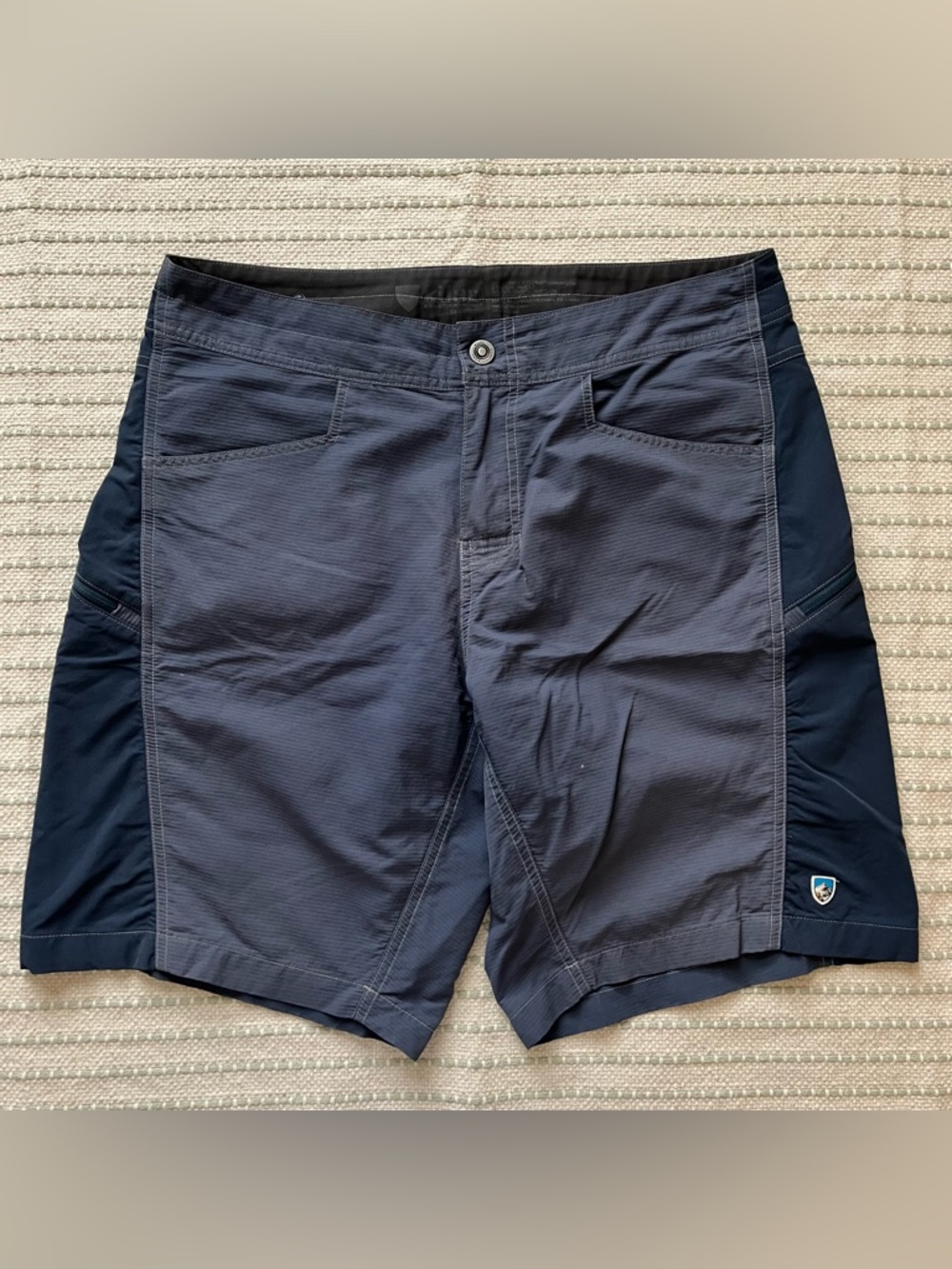 Kuhl Men's Two-Tone Dark Blue Athletic Shorts